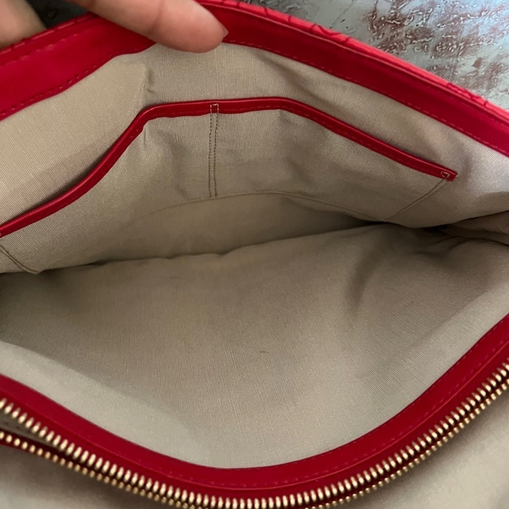 Kate Spade Calabasas Paola  Red
Clutch Purse Bag Paisley - Picture 6 of 9